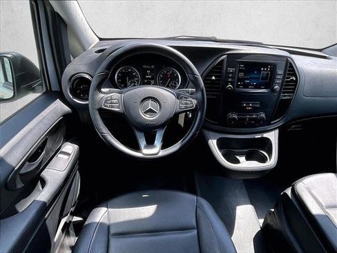 Used 2022 Mercedes-Benz Metris image 7