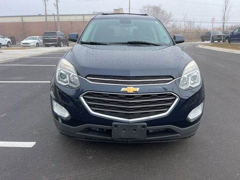 Used 2017 Chevrolet Equinox LT w/ Convenience Package image 2