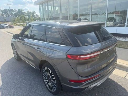 Used 2022 Lincoln Corsair AWD w/ Premium Package image 8