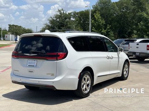 Used 2021 Chrysler Pacifica Limited w/ Premium & Safety Sphere Group AWD/4WD image 11