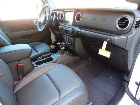 New 2023 Jeep Wrangler Rubicon w/ Steel Bumper Group image 29