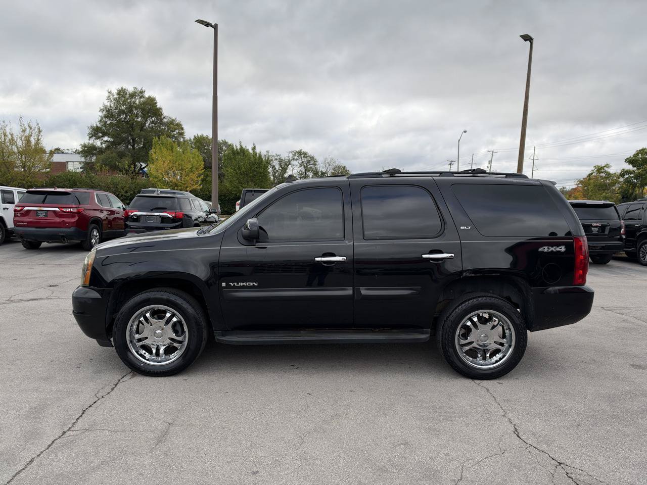 Used 2007 GMC Yukon SLT w/ SLT Preferred Equipment Group AWD/4WD image 6