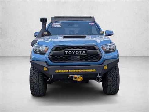 Used 2018 Toyota Tacoma TRD Pro AWD/4WD image 2