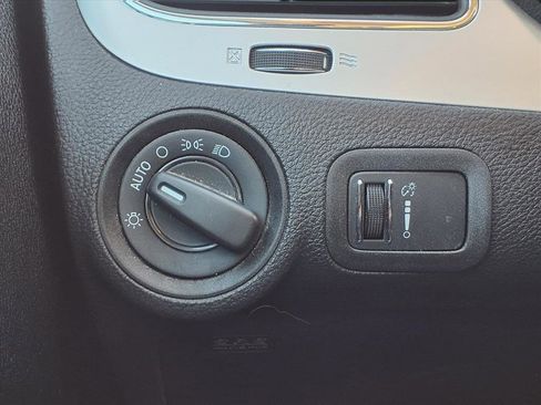 Used 2018 Dodge Journey SE w/ Blacktop Package image 13