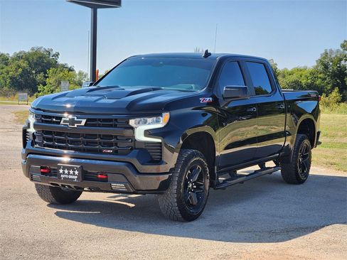 Used 2024 Chevrolet Silverado 1500 LT Trail Boss image 3