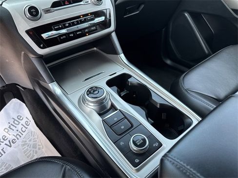 Used 2023 Ford Explorer XLT w/ Equipment Group 202A image 15