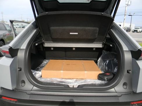 New 2026 Toyota C-HR AWD/4WD image 13