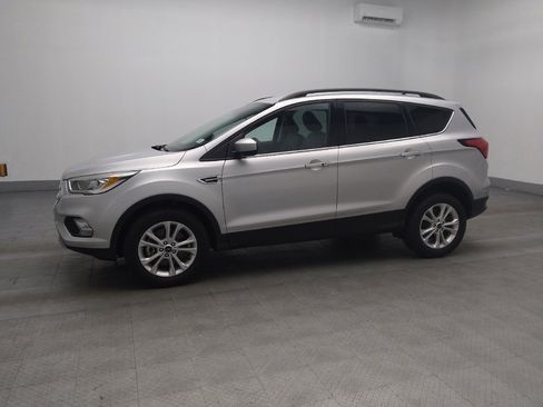 Used 2019 Ford Escape SEL image 2