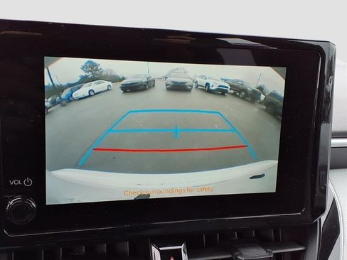 Used 2024 Toyota Corolla SE image 15