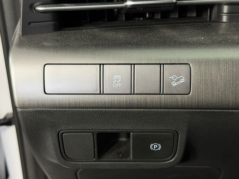 Used 2024 Hyundai Kona SEL AWD/4WD image 16