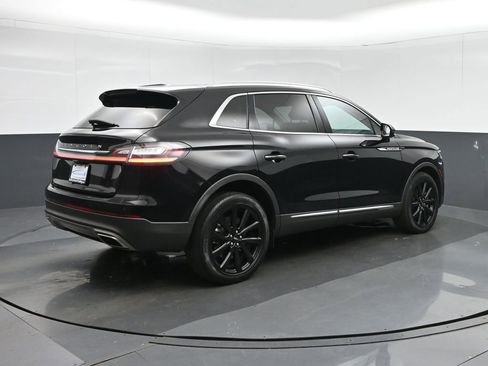 Used 2022 Lincoln Nautilus Reserve w/ Monochromatic Package AWD/4WD image 7