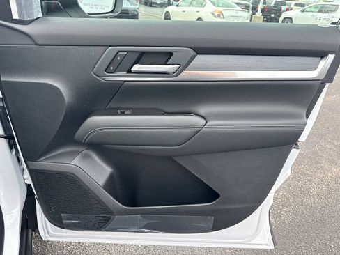 New 2027 GMC Terrain Elevation w/ Technology Package II AWD/4WD image 34