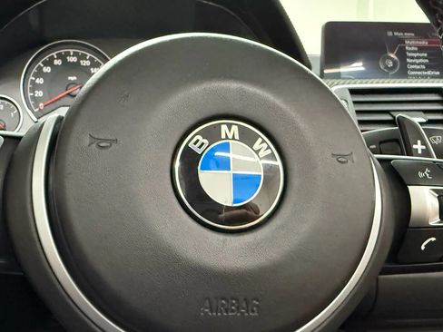 Used 2016 BMW M4 Convertible RWD image 27