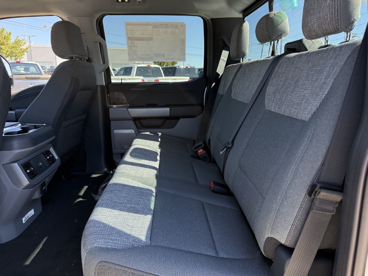 New 2027 Ford F250 XLT w/ XLT Premium Package AWD/4WD image 21
