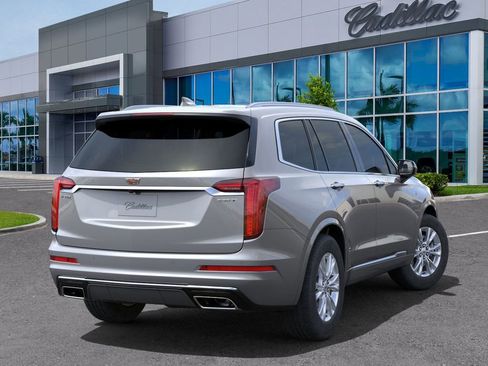 New 2025 Cadillac XT6 Luxury image 4