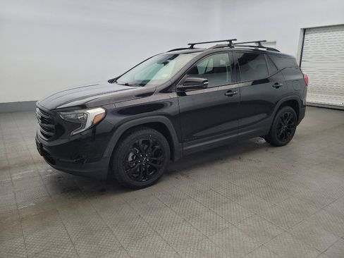 Used 2020 GMC Terrain SLT w/ Preferred Package image 2