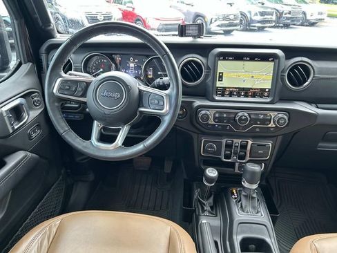 Used 2022 Jeep Wrangler Unlimited Sahara w/ Cold Weather Group AWD/4WD image 16