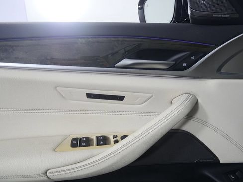Certified 2023 BMW 530i w/ M Sport Package RWD image 8
