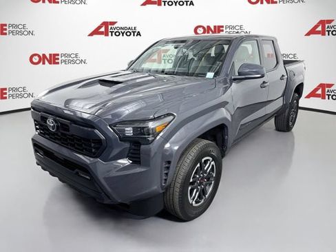 Certified 2025 Toyota Tacoma TRD Sport AWD/4WD image 4