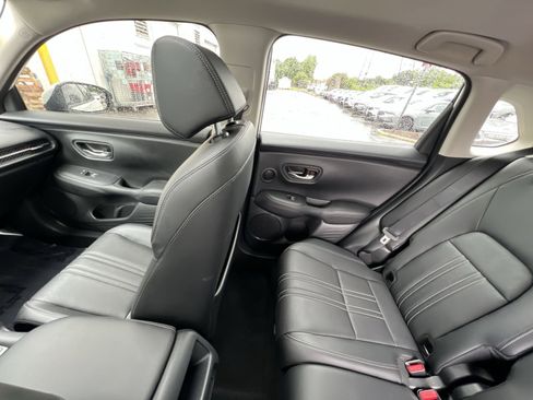 Used 2024 Honda HR-V EX-L image 3