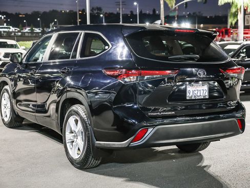 Used 2024 Toyota Highlander LE image 24