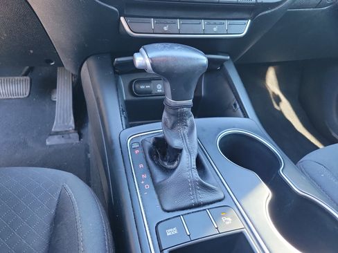 Used 2020 Kia Sorento LX w/ LX I4 Convenience Package image 12