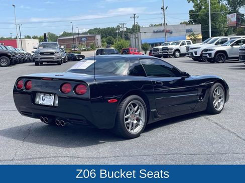 Used 2004 Chevrolet Corvette Z06 w/ Memory Package RWD image 8