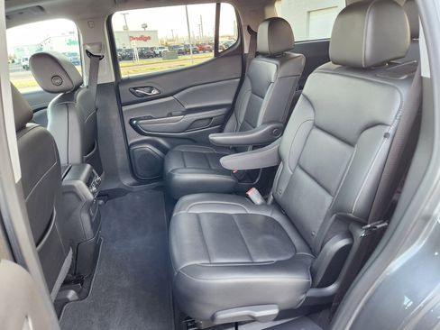 Used 2021 GMC Acadia SLT w/ Elevation Edition image 12