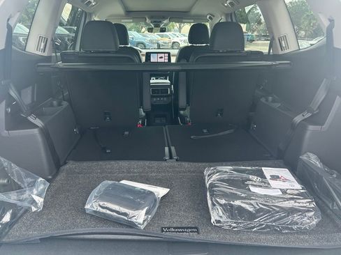 New 2026 Volkswagen Atlas SE image 37