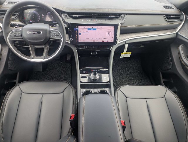New 2026 Jeep Grand Cherokee Limited AWD/4WD image 17