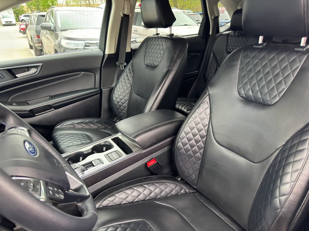 Used 2024 Ford Edge Titanium w/ Equipment Group 301A AWD/4WD image 21