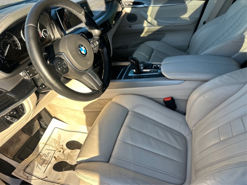 Used 2016 BMW X5 xDrive50i w/ Dynamic Handling Package AWD/4WD image 11