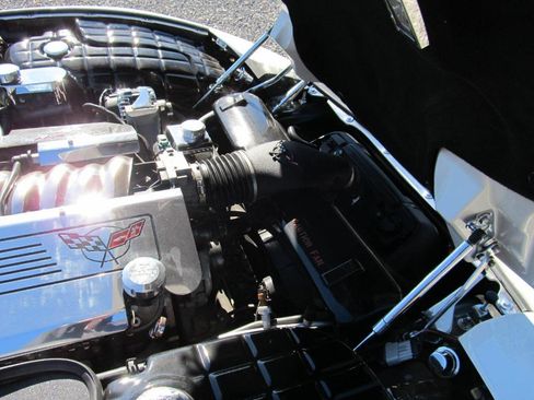 Used 2003 Chevrolet Corvette Coupe w/ Preferred Equipment Group image 37