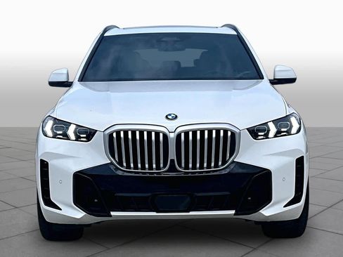 Used 2025 BMW X5 xDrive40i w/ M Sport Package AWD/4WD image 3
