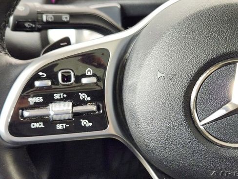 Used 2023 Mercedes-Benz GLB 250 4MATIC image 30
