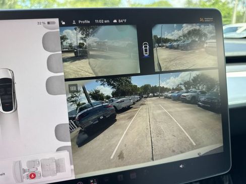 Used 2024 Tesla Model Y Long Range AWD/4WD image 17