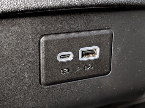 Certified 2025 Chevrolet Blazer LT AWD/4WD image 13