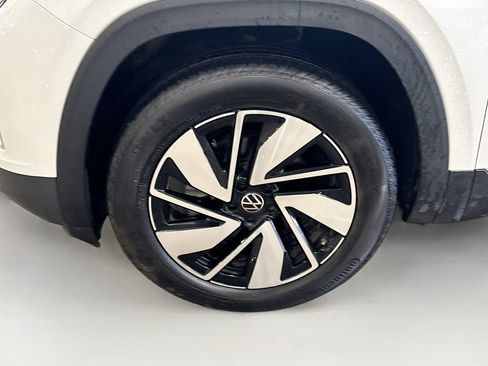 Certified 2025 Volkswagen Atlas SEL AWD/4WD image 35
