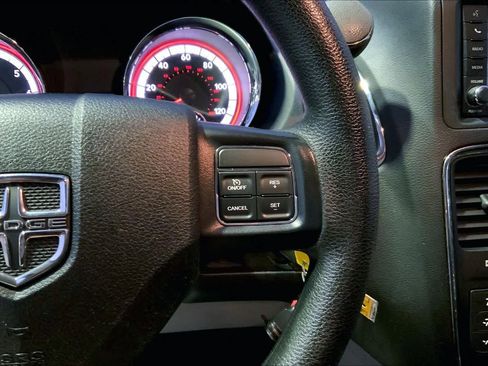 Used 2018 Dodge Grand Caravan SE w/ UConnect Hands-Free Group image 23