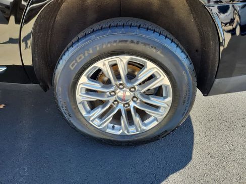 Used 2022 GMC Yukon SLT w/ SLT Luxury Package image 10