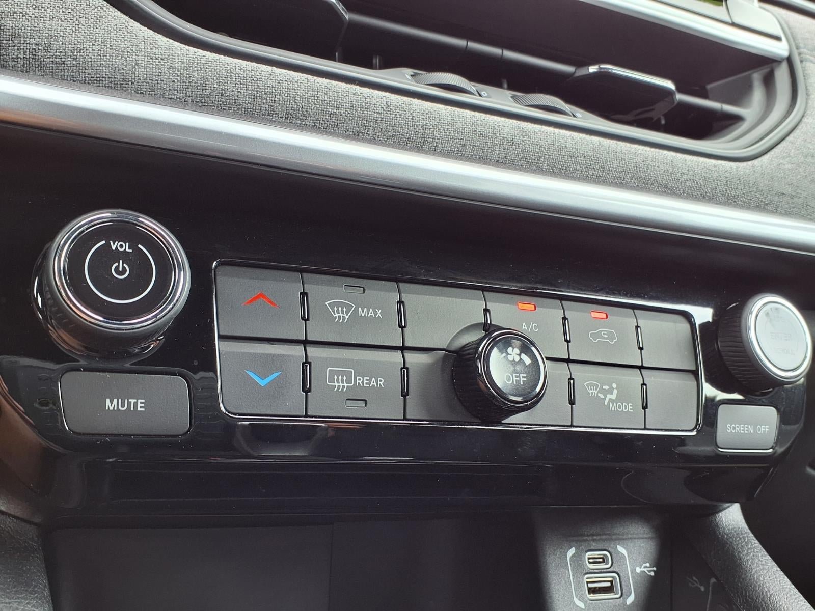 Used 2025 Jeep Compass Sport AWD/4WD image 6