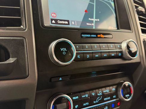 Used 2018 Ford Expedition Max XLT w/ Equipment Group 202A image 27