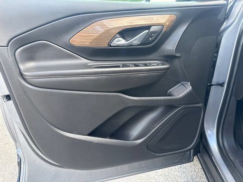 Used 2020 GMC Terrain SLE AWD/4WD image 11
