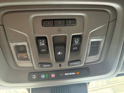 Used 2024 Chevrolet Silverado 1500 LT Trail Boss w/ LT Trail Boss Premium Package AWD/4WD image 25
