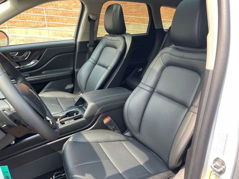 New 2025 Lincoln Corsair Grand Touring image 16