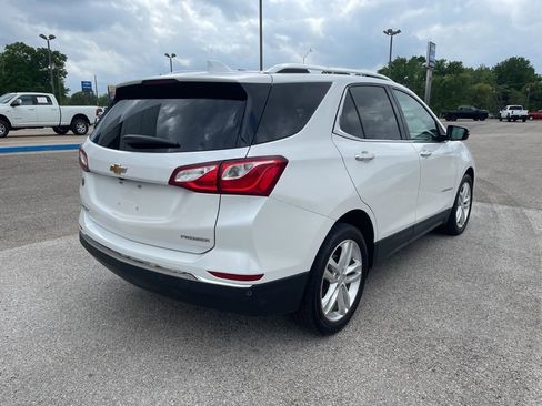 Used 2020 Chevrolet Equinox Premier w/ LPO, Floor Liner Package image 5