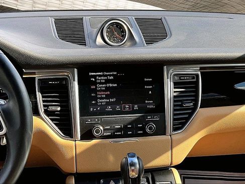 Used 2017 Porsche Macan image 6