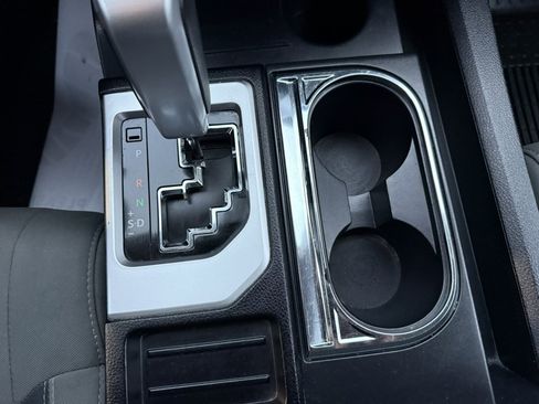 Used 2017 Toyota Tundra SR5 image 19