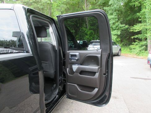 Used 2017 Chevrolet Silverado 1500 LT w/ Midnight Edition AWD/4WD image 17