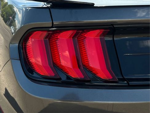 Used 2018 Ford Mustang GT RWD image 27
